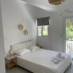 Iokasti Apartment