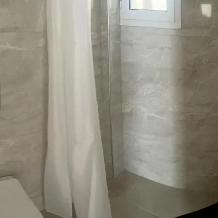 Apartament Iokasti *